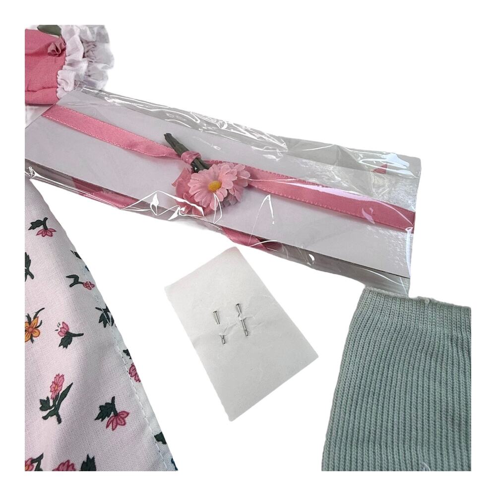 American Girl Felicity Spring Gown Pinner Apron Socks Pins Hair Flowers Pins Box - Picture 4 of 11